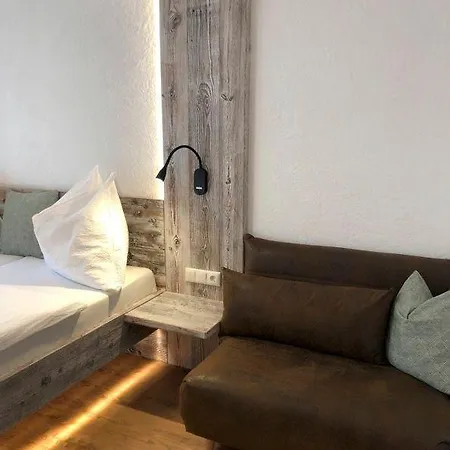 Ferienhof-oberer-gollmitzer-2-5-km-oberhalb-von-heiligenblut-ruhige-sonnige-lage-glocknerblick בית נופש היליגנבלוט