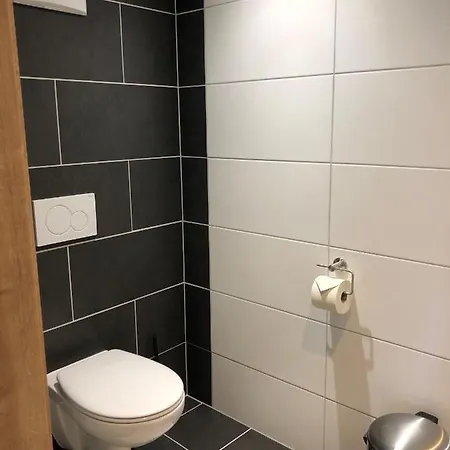 Ferienhof-oberer-gollmitzer-2-5-km-oberhalb-von-heiligenblut-ruhige-sonnige-lage-glocknerblick * ハイリゲンブルート