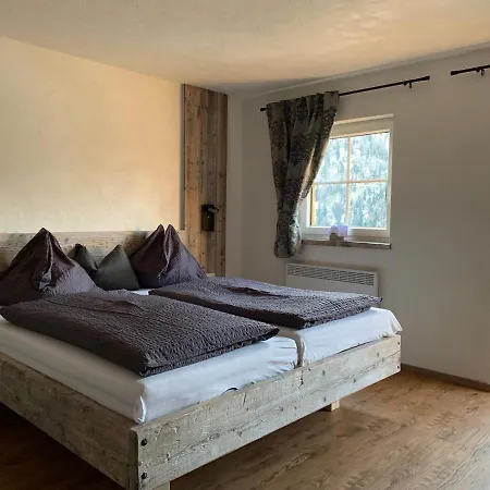 Ferienhof-oberer-gollmitzer-2-5-km-oberhalb-von-heiligenblut-ruhige-sonnige-lage-glocknerblick בית נופש *