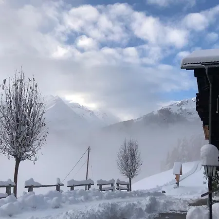 Ferienhof-oberer-gollmitzer-2-5-km-oberhalb-von-heiligenblut-ruhige-sonnige-lage-glocknerblick *